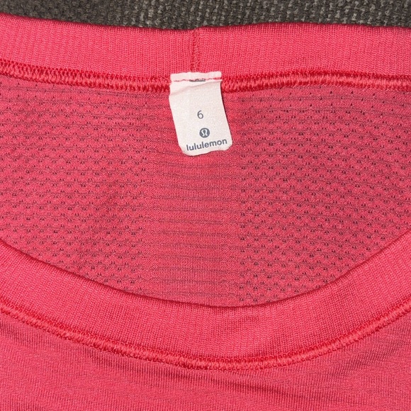 Lululemon Long Slv Pink Top with a very large but descrete logo over the front - Picture 13 of 15